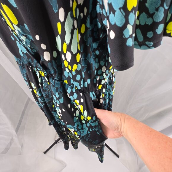 718-6 Torrid Bubble Charm Flutter sleeve Black & Green midi Dress Size 2 18/20 - Picture 7 of 14